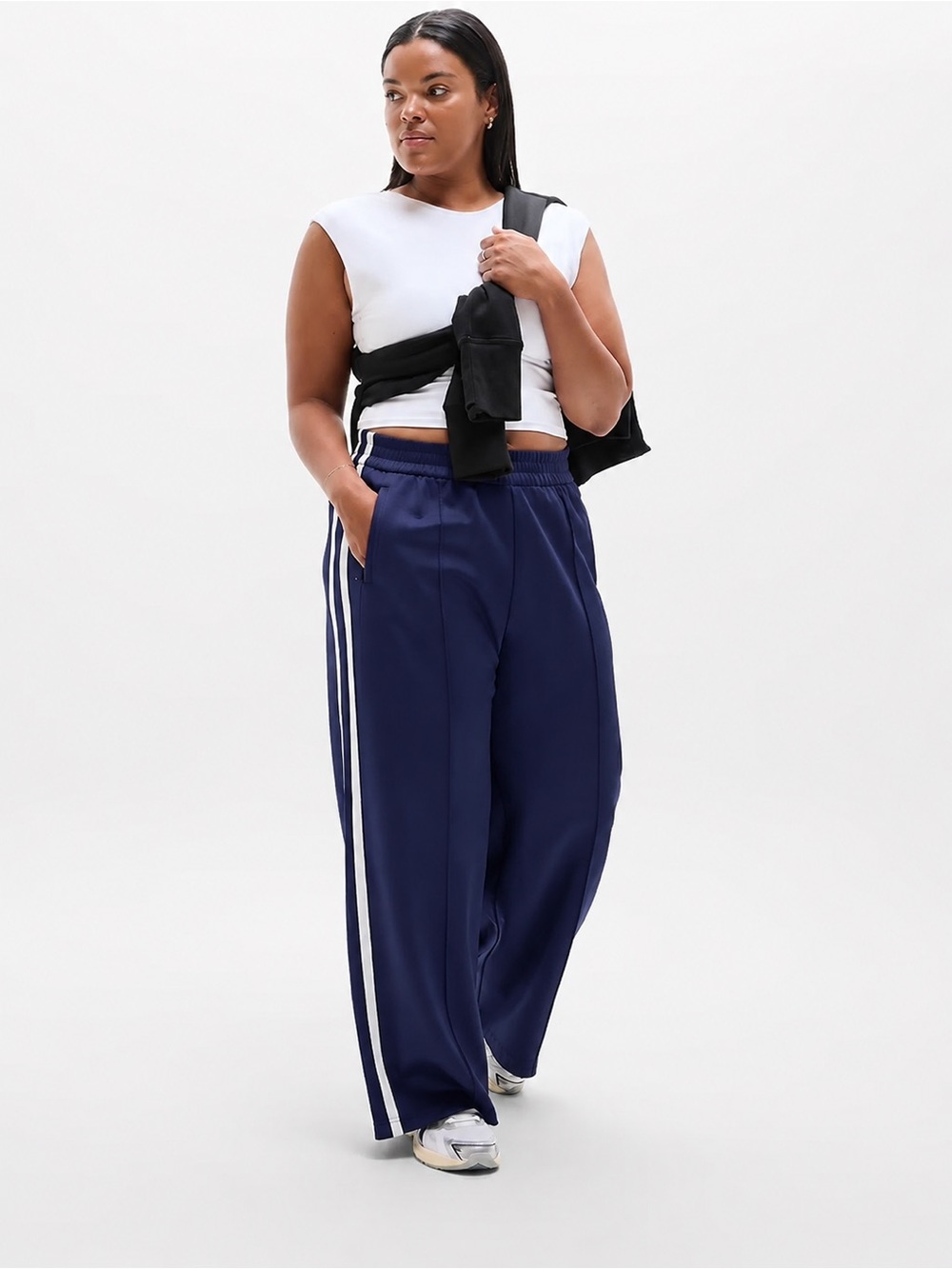 Athleta | Tempo Mid Rise Wide Leg Track Pant in Navy ~ New w/ Tags Medium